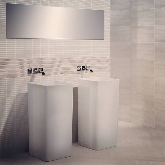 Pavimenti e rivestimenti bagno in gres porcellanato: idee e consigli di design